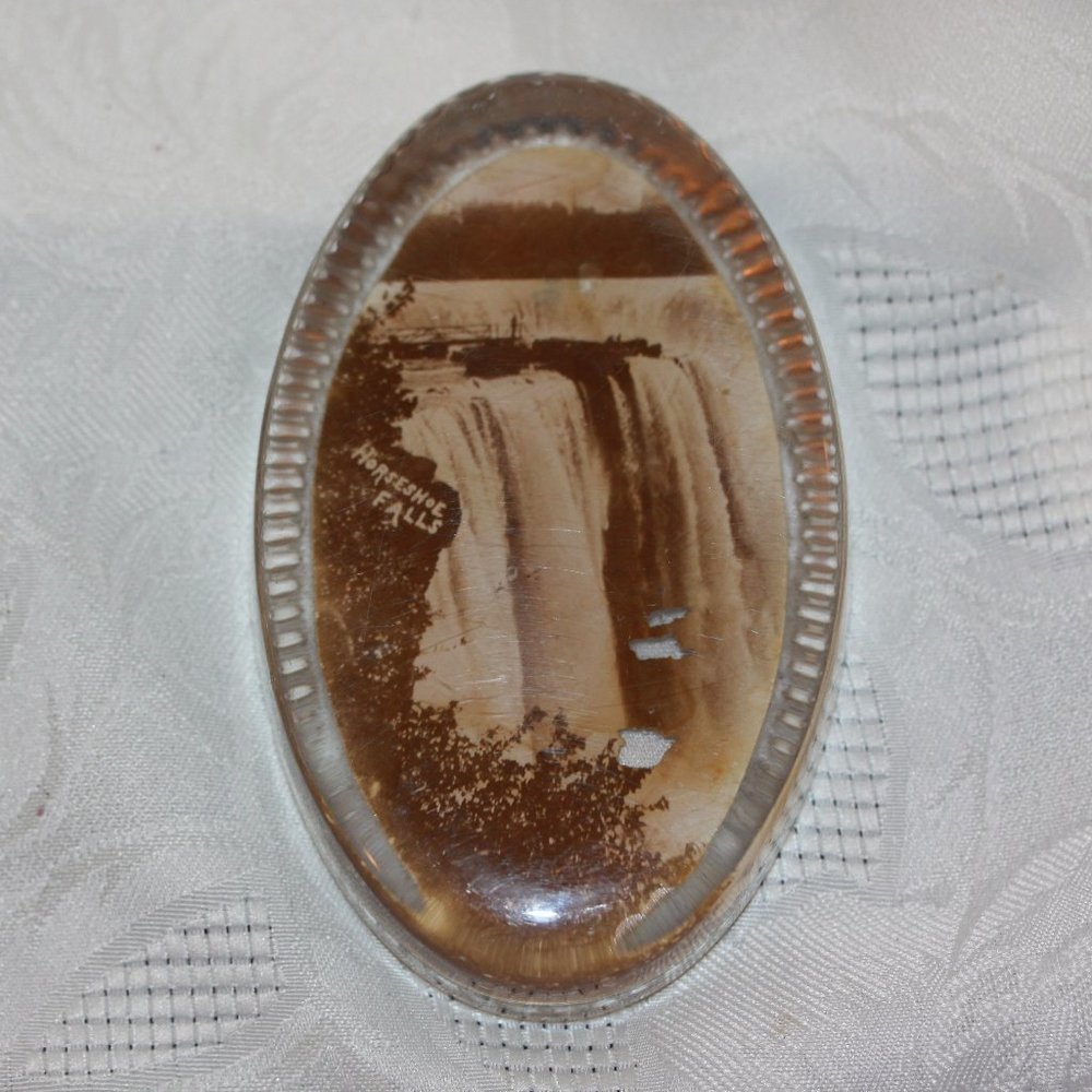 Vintage Horseshoe Falls, Niagara Falls Paperweight